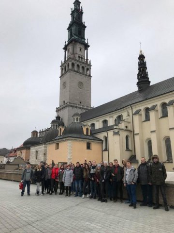 PIELGRZYMKA  MATURZYSTÓW NA JASNĄ GÓRĘ